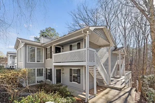 1207 Vicksburg Place, Sandy Springs, GA 30350