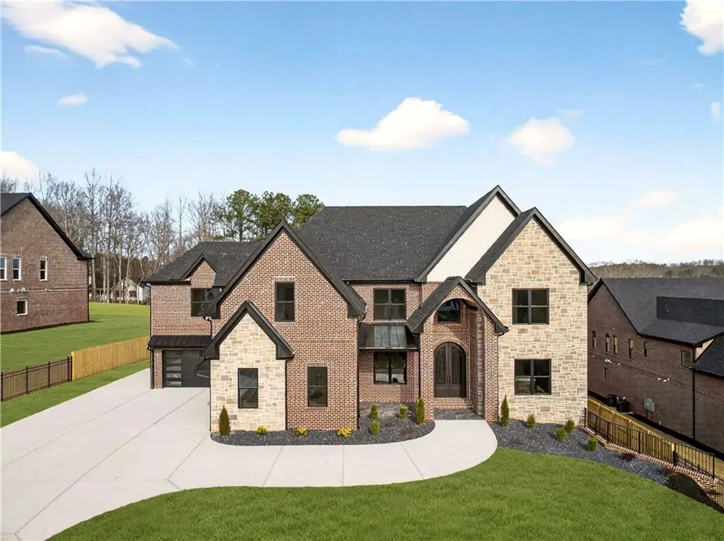 405 Thunder Road, Buford, GA 30518 - #1