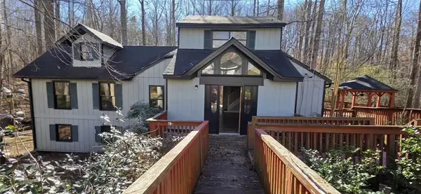 127 W Mountainside Dr, Dawsonville, GA 30534