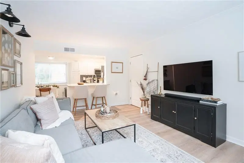 100 Biscayne Drive Nw #D1, Atlanta, GA 30309 - Image #3