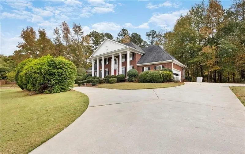 110 Emerald Lake Drive, Fayetteville, GA 30215 - Image #2