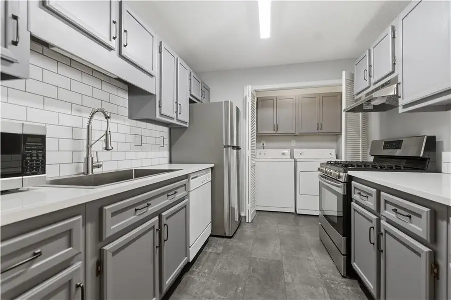 2204 Country Park Drive Se, Smyrna, GA 30080 - Image #3