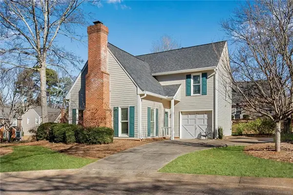 401 Roswell Green Lane, Roswell, GA 30075