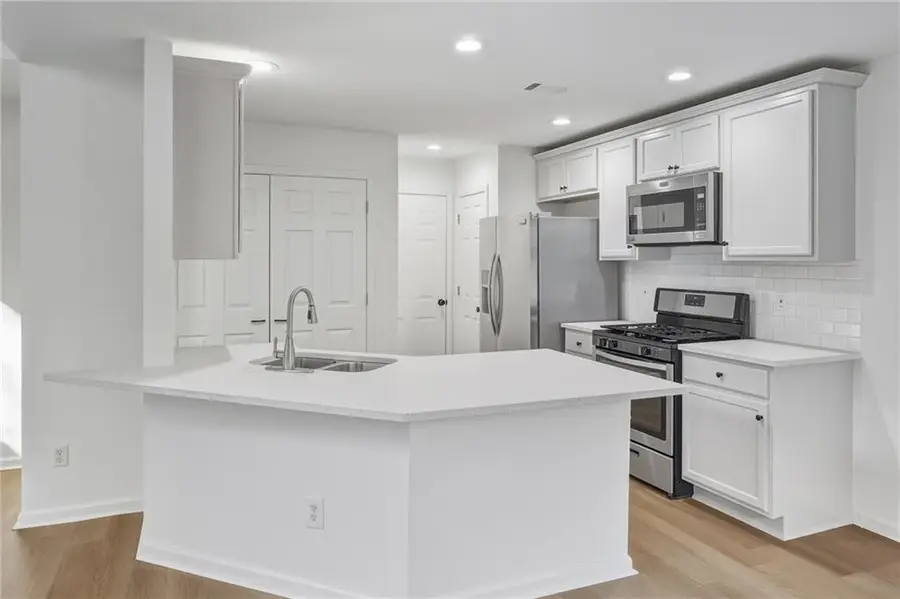 138 Stoneforest Drive, Woodstock, GA 30189 - #3