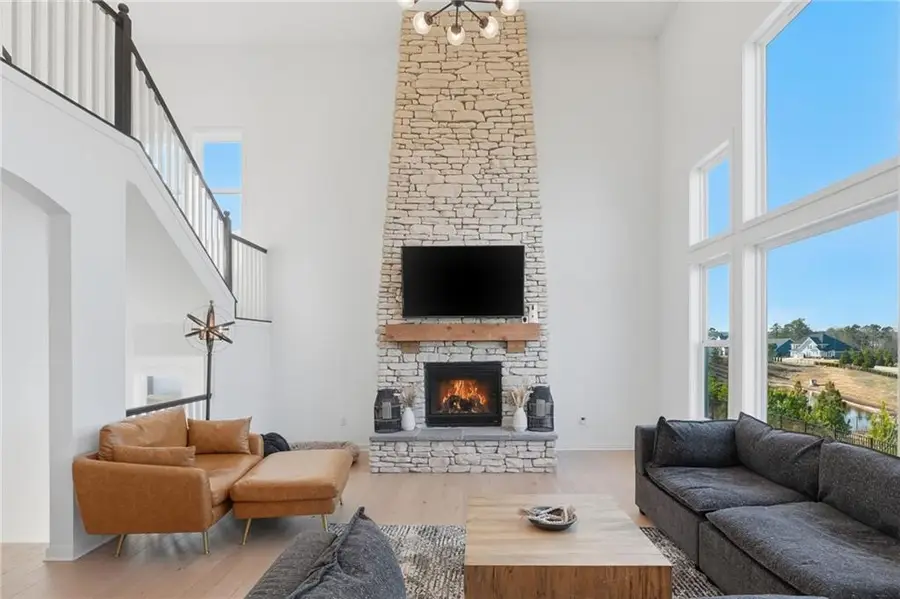 895 Michigan Circle, Hoschton, GA 30548 - #2