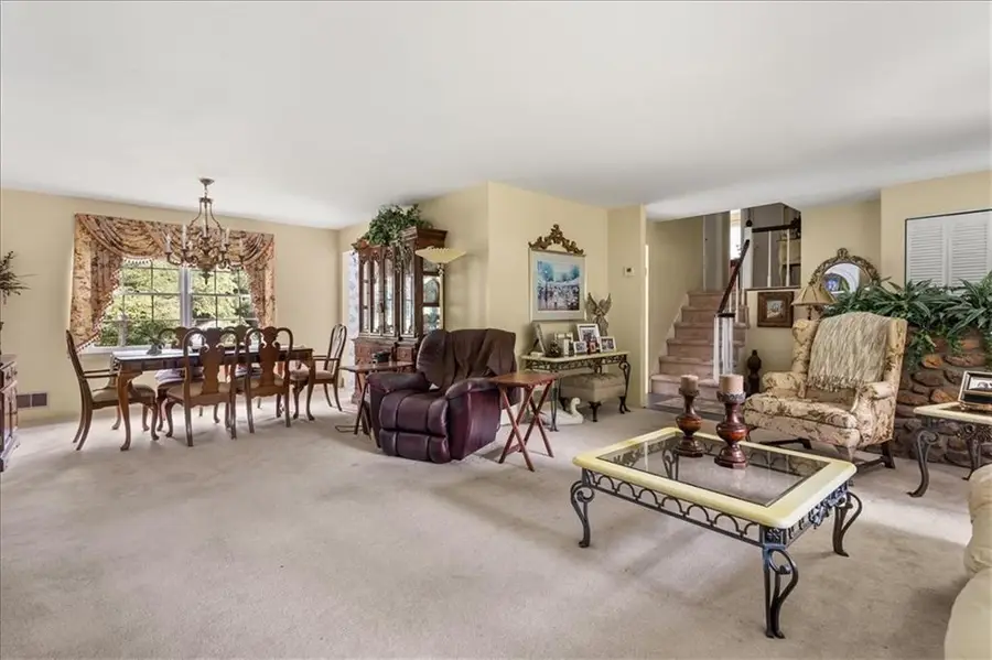 1033 Davenport Circle, Powder Springs, GA 30127 - Image #3