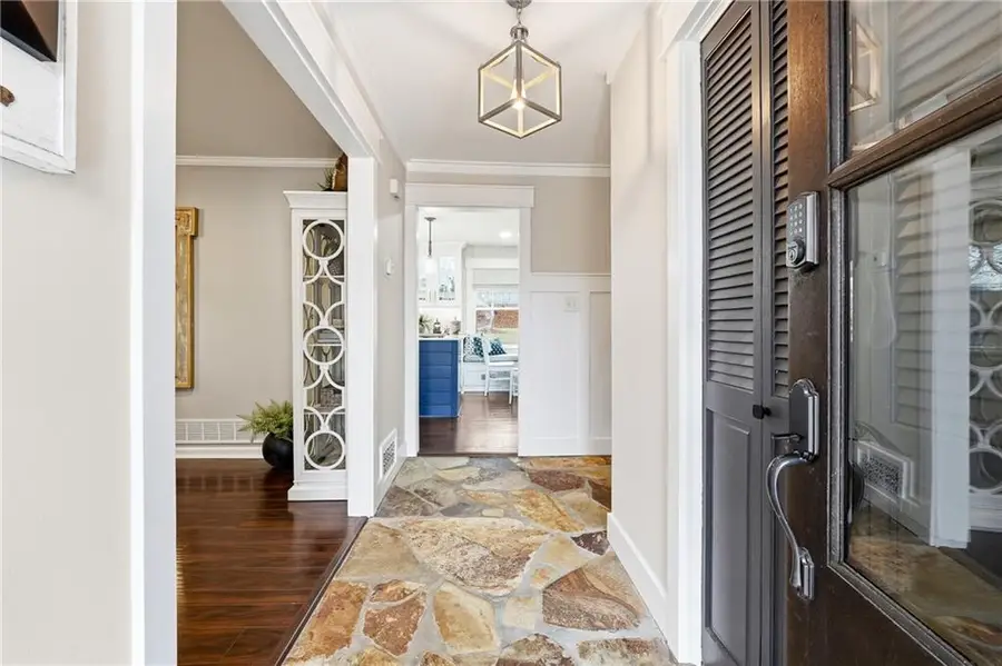 2871 Fontainebleau Drive, Dunwoody, GA 30360 - Image #3