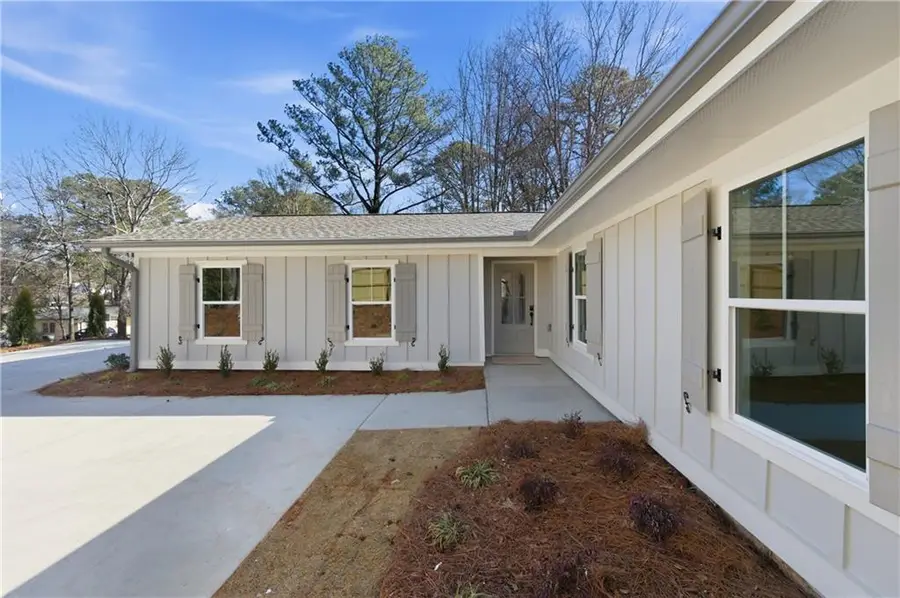 719 Helen Street Nw, Marietta, GA 30064 - Image #2