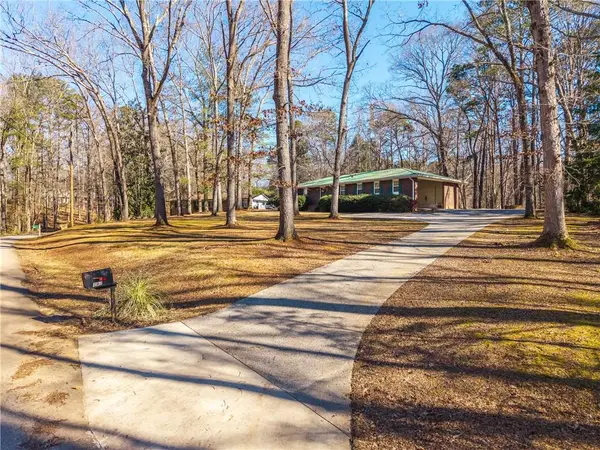 192 Saxon Court, Canton, GA 30114