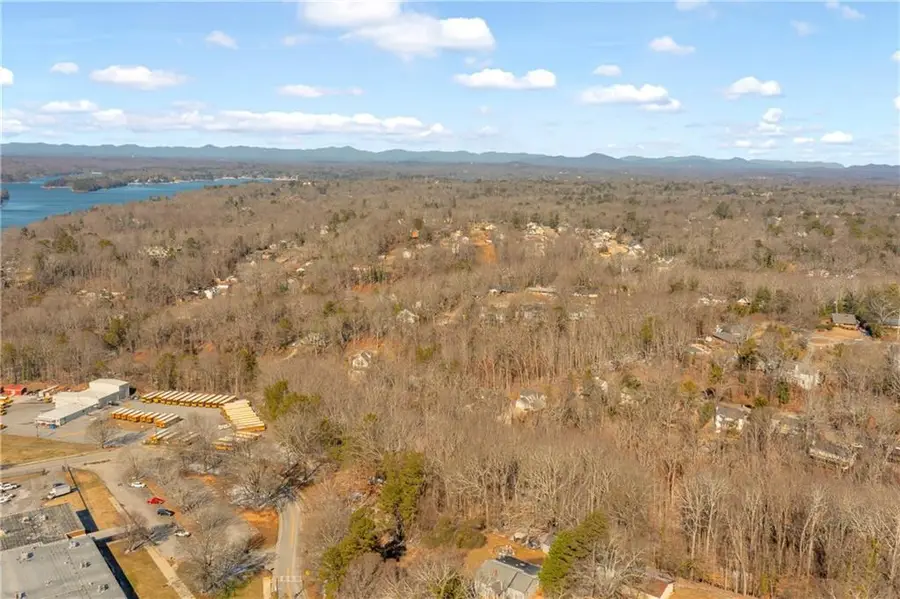 841 Dixon Drive, Gainesville, GA 30501 - Image #3