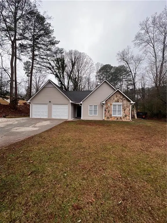 592 Allana Ct, Stone Mountain, GA 30087 - Image #1