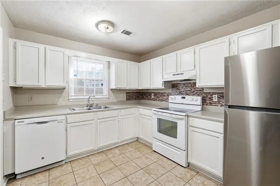 136 Sterling Court, Alpharetta, GA 30004 - Image #3