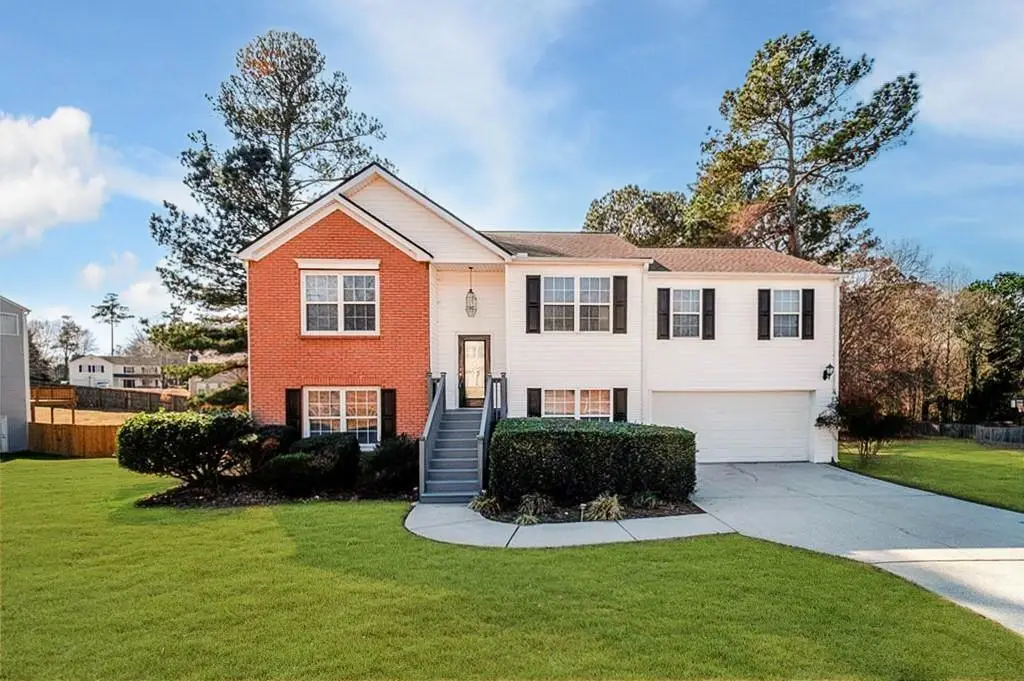 452 Crested View Drive, Loganville, GA 30052 - Image #1