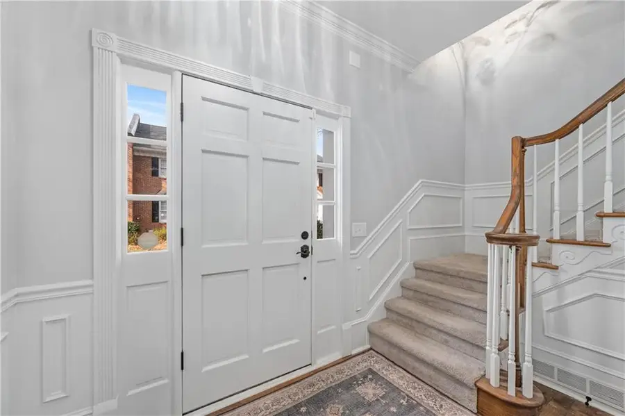 5429 Trentham Drive, Dunwoody, GA 30338 - Image #3