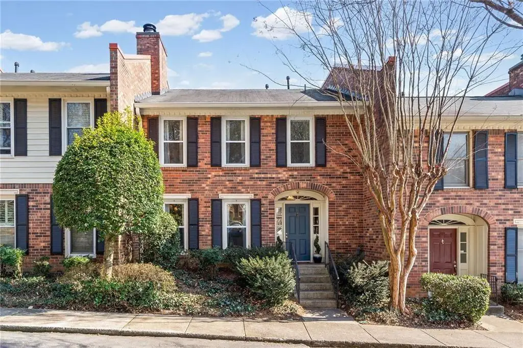 4 Queen Victoria Place Ne, Atlanta, GA 30342 - Image #1