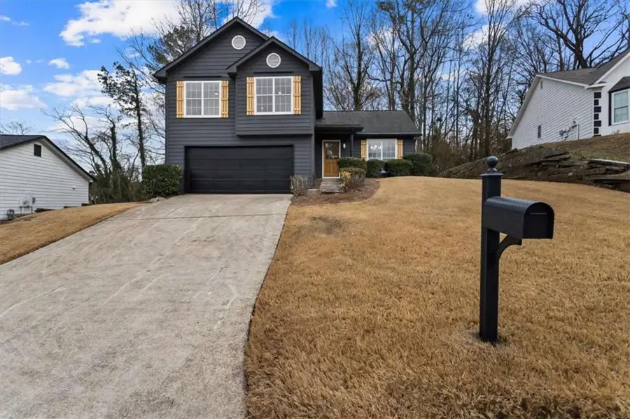 960 Romer Pl, Stone Mountain, GA 30083 - Image #2