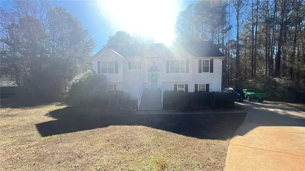 240 Grove Pointe Drive, Locust Grove, GA 30248