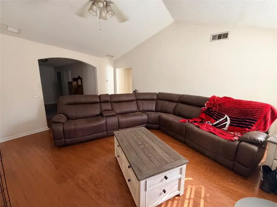 212 W Sycamore Drive W, Winder, GA 30680 - Image #3