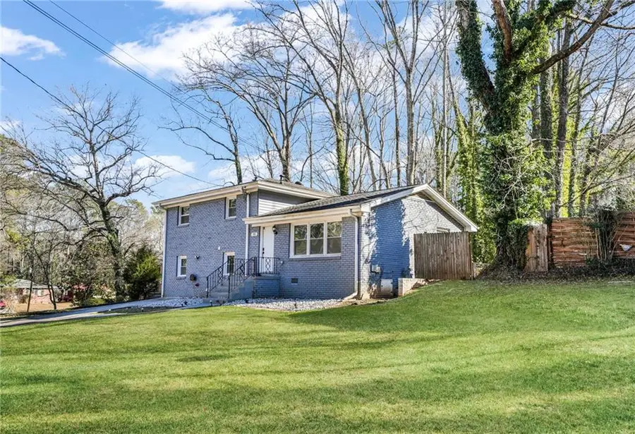 1918 Valley Ridge Drive Sw, Atlanta, GA 30331 - Image #2