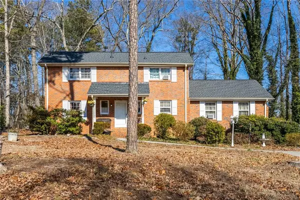 909 Rock Oak Lane, Lawrenceville, GA 30046