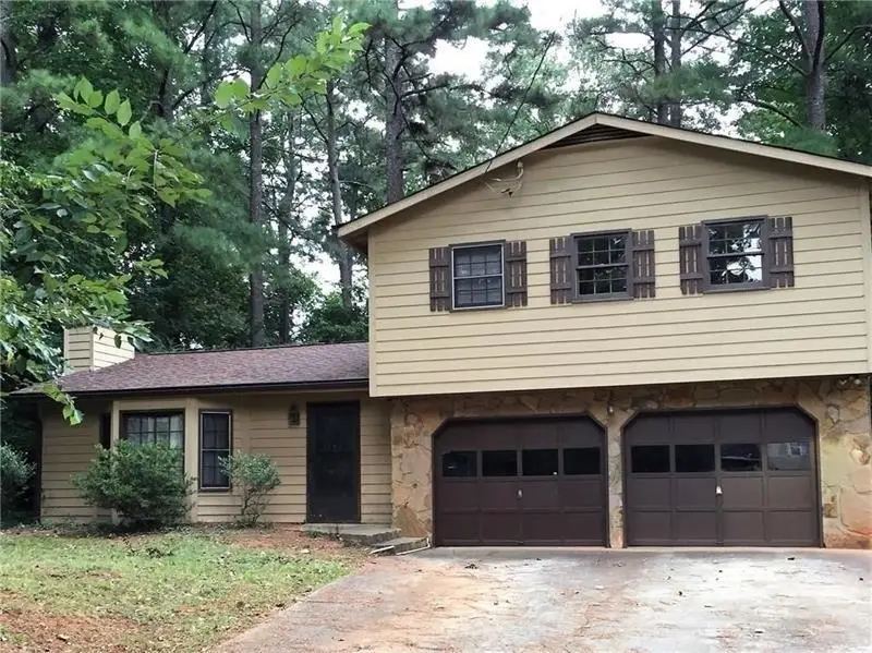 6859 Lakeview Lane, Doraville, GA 30360 - Image #1