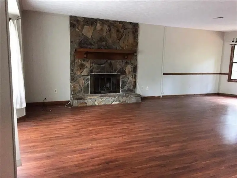 6859 Lakeview Lane, Doraville, GA 30360 - Image #3