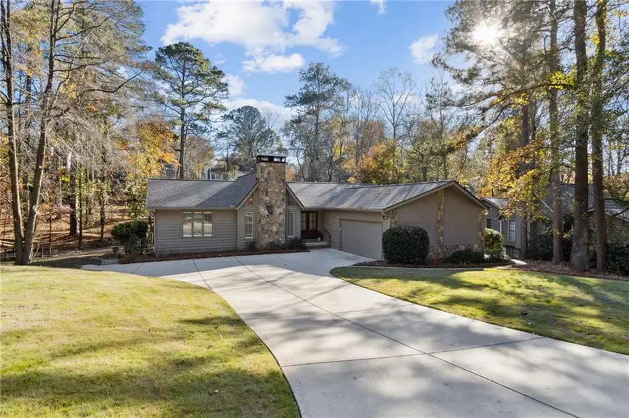 420 Hackberry Court, Roswell, GA 30076 - Image #2