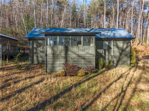 121 Waterfalls Way, Clarkesville, GA 30523