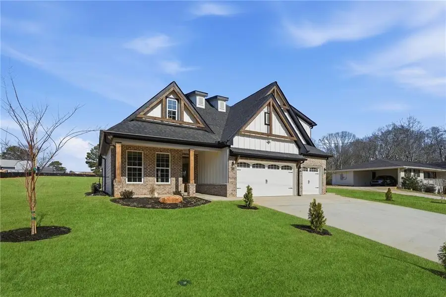 2322 Rockbridge Road Sw, Stone Mountain, GA 30087 - Image #2