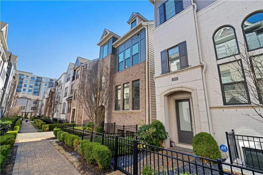 519 Broadview Lane Ne, Atlanta, GA 30324 - Image #2