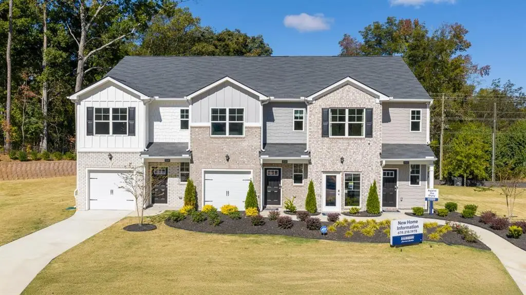 5013 Oakwood Rd, Stone Mountain, GA 30088 - #1