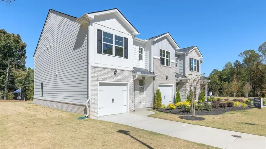 5013 Oakwood Rd, Stone Mountain, GA 30088 - #3