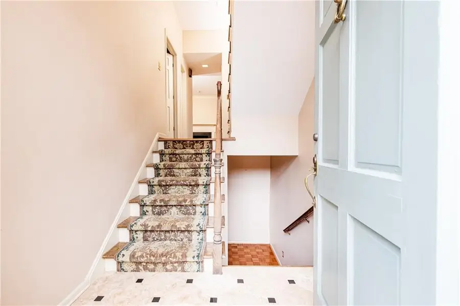 27 Mooregate Square, Atlanta, GA 30327 - #3