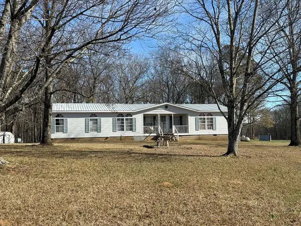 144 Duck Pond Road, Roopville, GA 30170