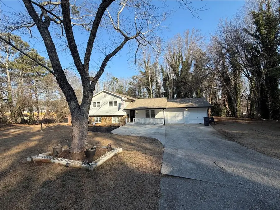 1667 Lake Louella Road, Suwanee, GA 30024 - #2