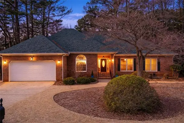 2825 Lakewind Court, Alpharetta, GA 30005