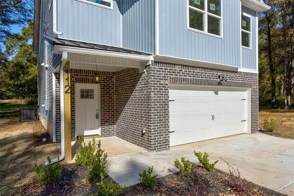 112 Roberts Rd, Locust Grove, GA 30248