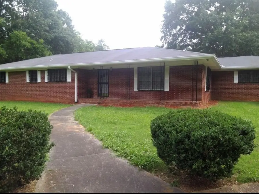 394 Fayetteville Road, Fairburn, GA 30213 - #2