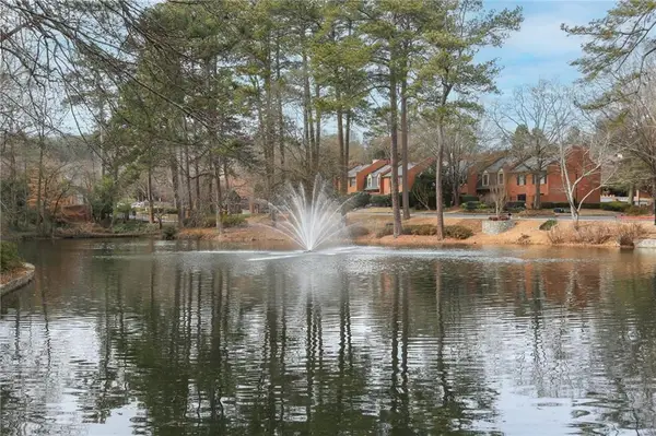 26304 Plantation Drive Ne, Atlanta, GA 30324