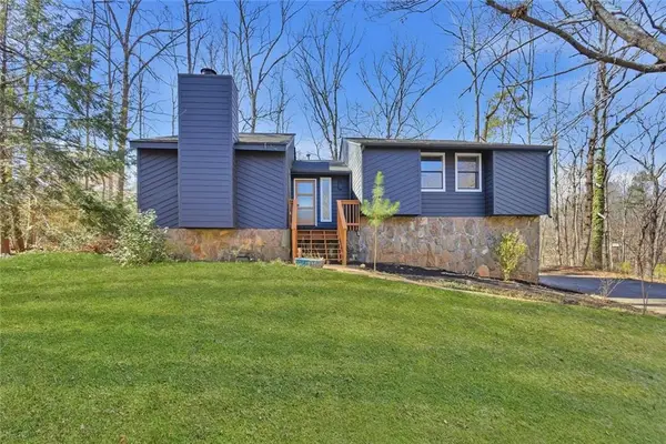 8991 Laurel Drive, Douglasville, GA 30135