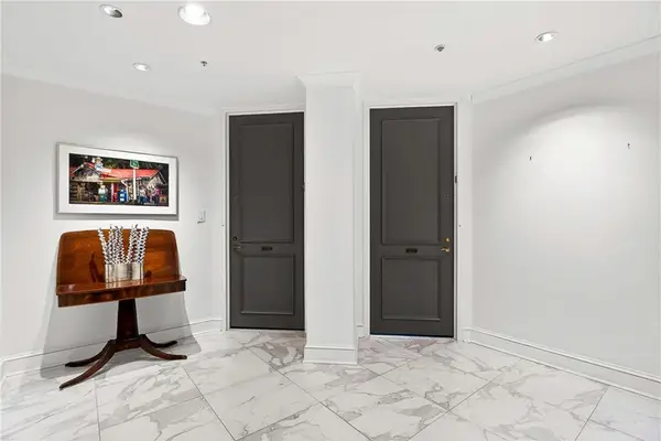 2660 Peachtree Road Nw #19F, Atlanta, GA 30305