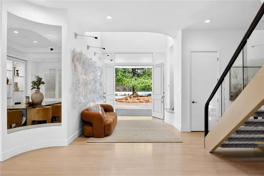 230 N Chambord Drive Nw, Atlanta, GA 30327 - #2