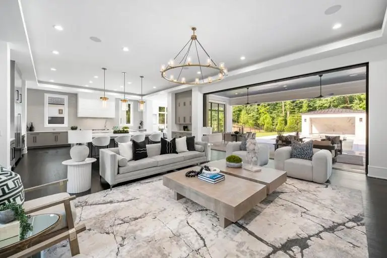 5211 Powers Ferry Road, Sandy Springs, GA 30327 - #3