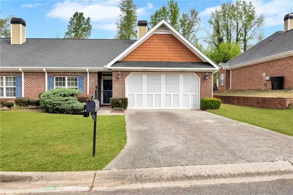 2560 Rosehill Circle, Lithia Springs, GA 30122