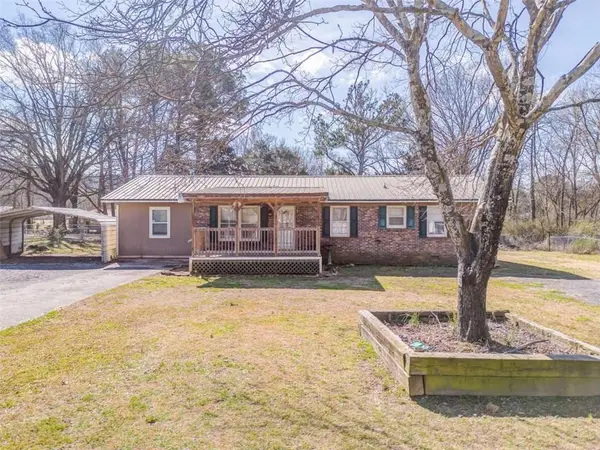 215 Parkway Drive, Adairsville, GA 30103