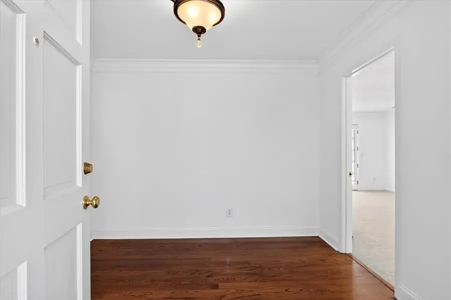 2060 Kinridge Road, Marietta, GA 30062 - #3