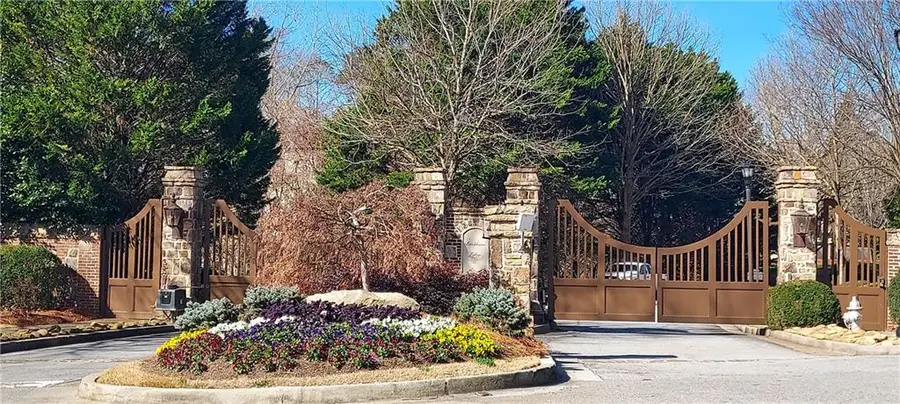 185 Trimble Crest Drive, Atlanta, GA 30342 - #2