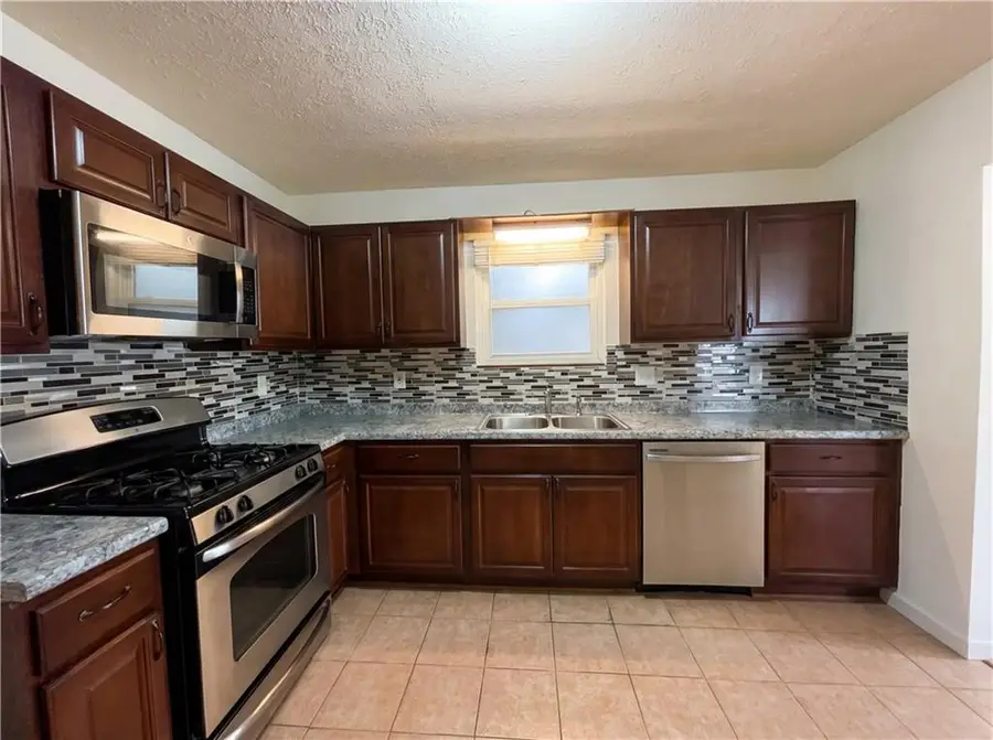 5328 Ridge Forest Drive, Stone Mountain, GA 30083 - #2