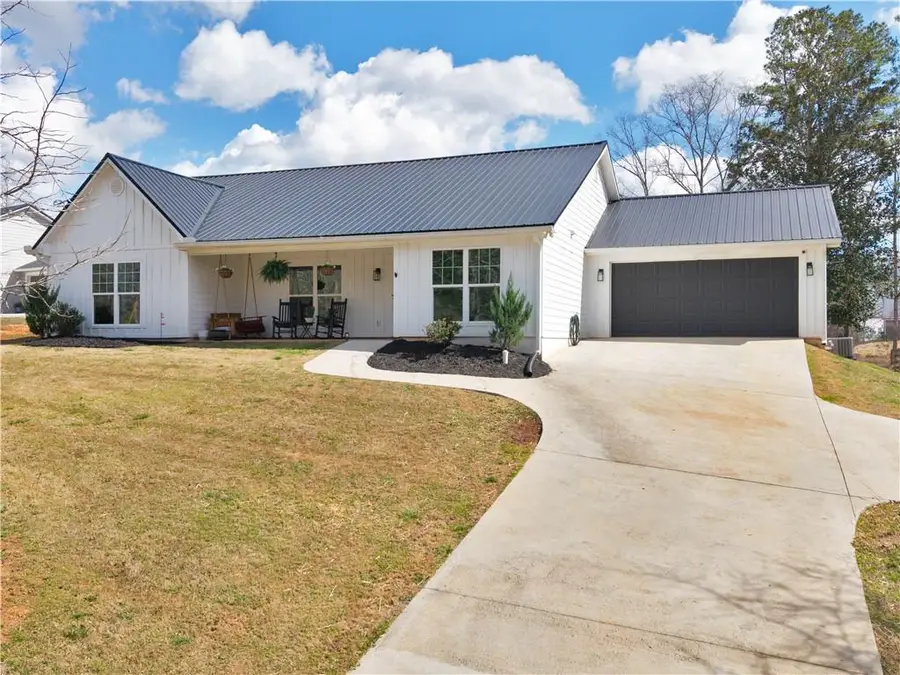 215 Almon Avenue, Tallapoosa, GA 30176 - #3