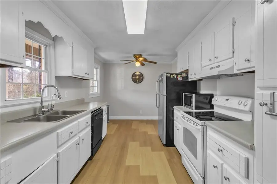 405 Strawberry Lane Se, Lindale, GA 30147 - #2